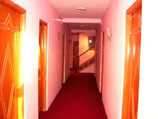 Aziz Hotel Srīnagar Екстериор снимка
