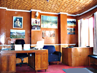 Aziz Hotel Srīnagar Екстериор снимка